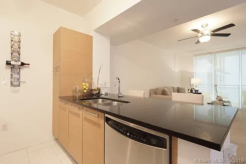 950 Brickell Bay Dr Photo 1