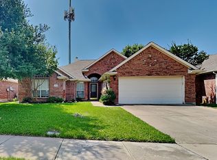 5712 Sugar Maple Dr, Fort Worth, TX 76244