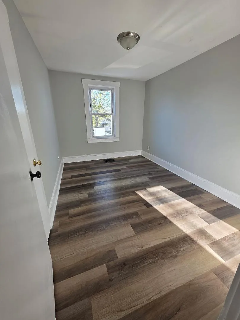 1221 9Th Apt 1 - 1221 9Th Apt 3 — Photo 2