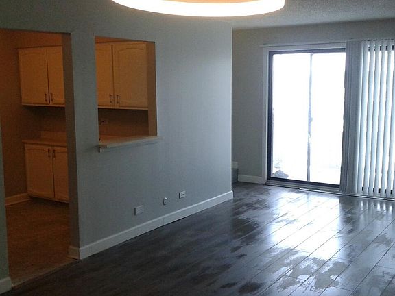 4th image of 137 Gregory St APT 15