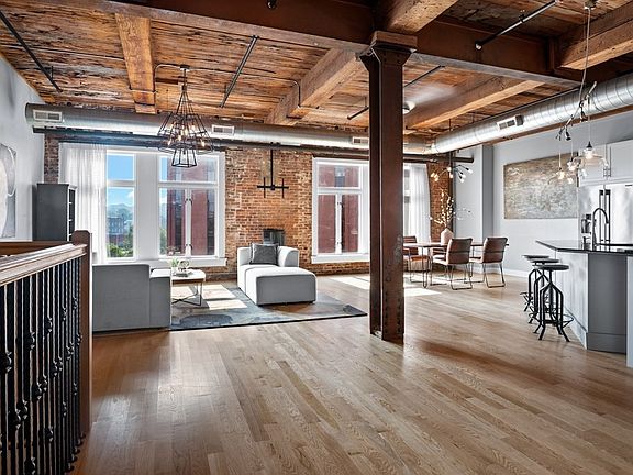 3rd image of 15 Kearney Sq #302