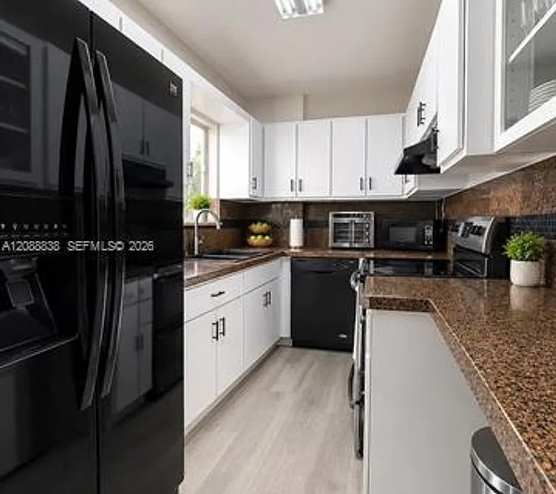 8260 SW 27th Ter #8260