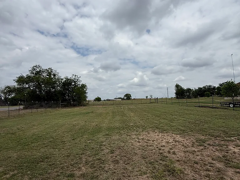 815 S State Highway 46 — Photo 20