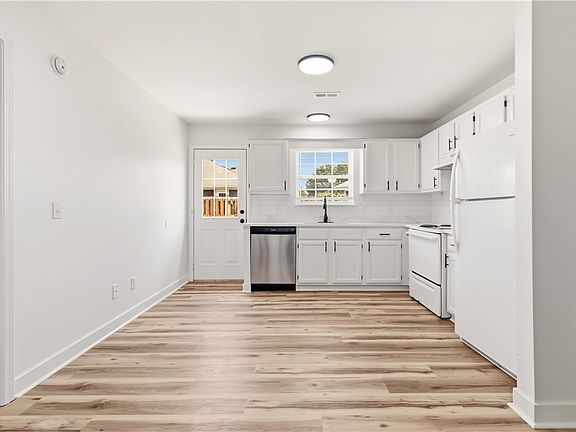 5th image of 3502 SW Landau Ct