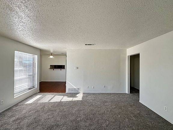4th image of 2105 Creekwood Dr