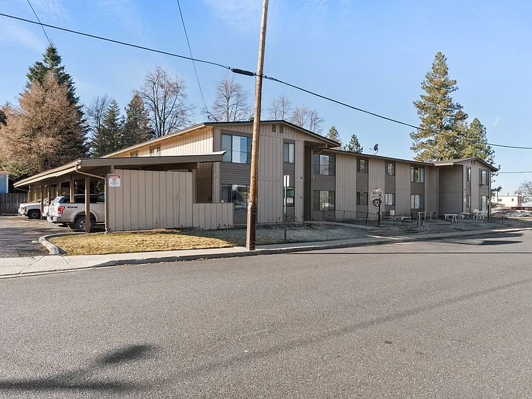 The Deer Park Apartments! — Photo 7