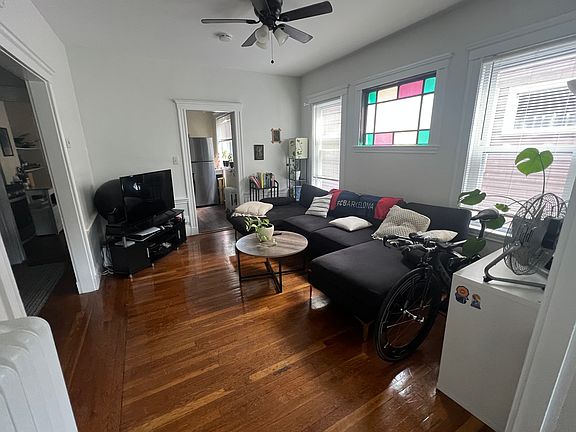 3rd image of 140 Savin Hill Ave Floor 2