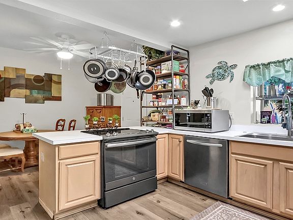 5th image of 8802 McKinley Avenue