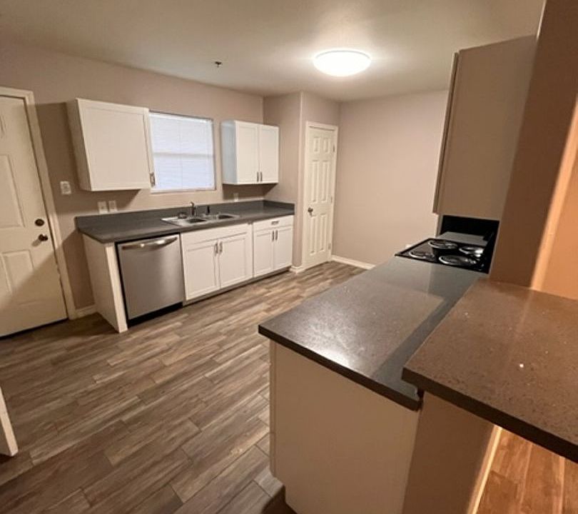 1st image of 404 Nederland Ave #Townhouse 392