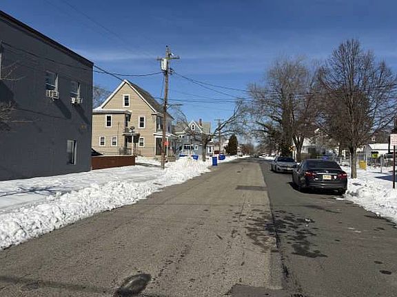 5th image of 103 N 4th St
