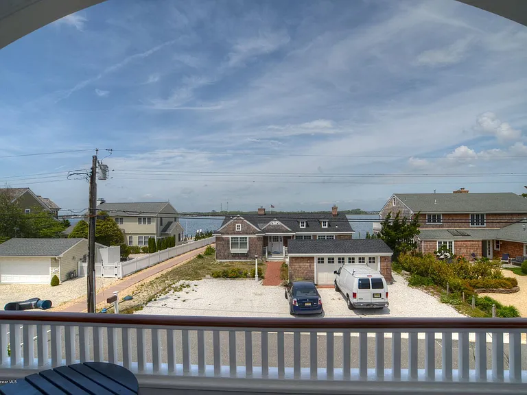 1081 Barnegat Ln — Photo 28