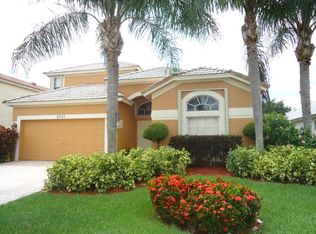 2717 Pointe Cir, Greenacres, FL 33413
