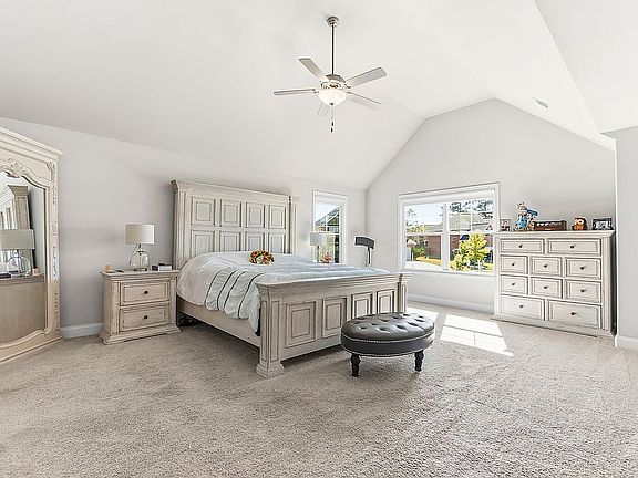 5th image of 717 Foxborough Ln