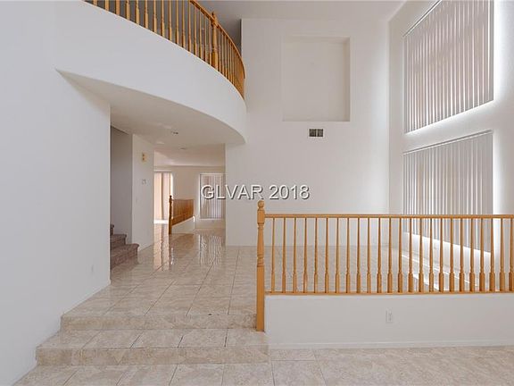 5th image of 909 Scarlet Haze Ave