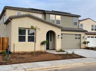 3275 Las Rosas Ave, Clovis, CA 93619