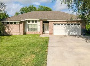 1237 Magnolia St, Uvalde, TX 78801
