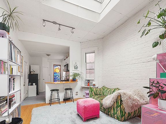 3rd image of 626 E 14th St APT 19