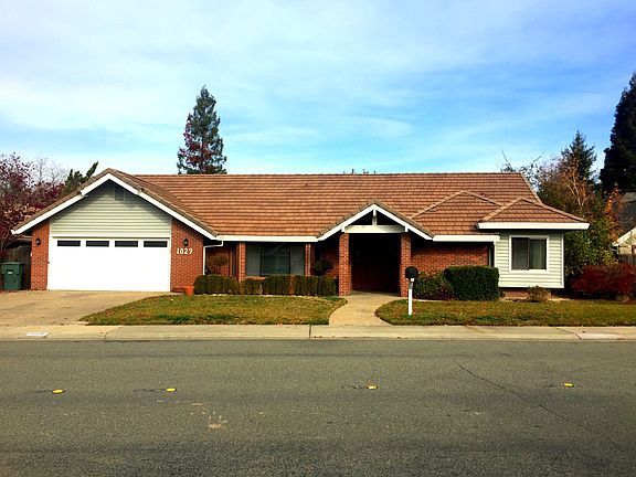 3rd image of 1029 Kensington Dr