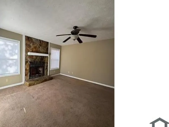 6801 Willowbrook Dr, Fayetteville, NC 28314