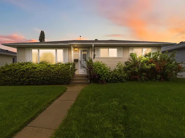 13432 Delwood Rd NW, Edmonton, AB T5C 3B8