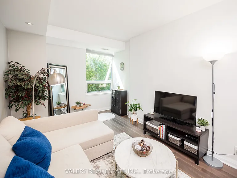 1055 Southdown Rd #201 — Photo 17