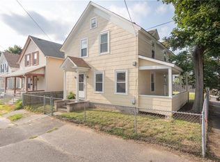 65 Oak Ave, Riverside, RI 02915