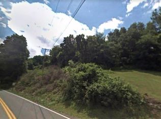 Main St, Narrows, VA 24124