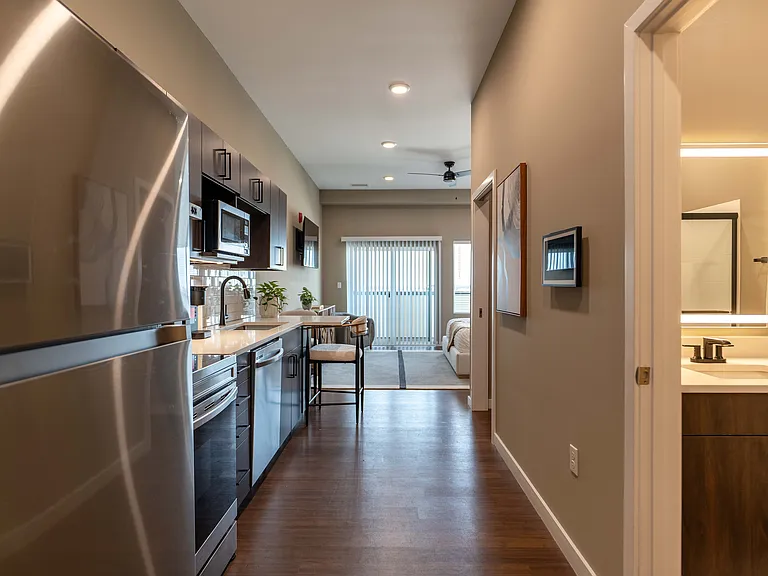 1364 E Battlefield Rd — Photo 83