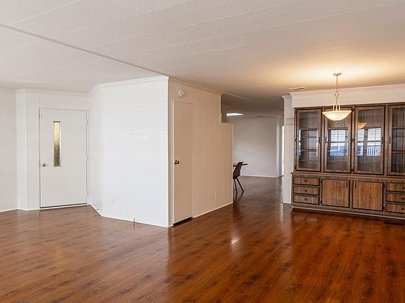3rd image of 33 Quail Hollow Dr #33