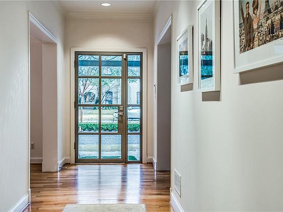 4th image of 4021 Bryn Mawr Dr