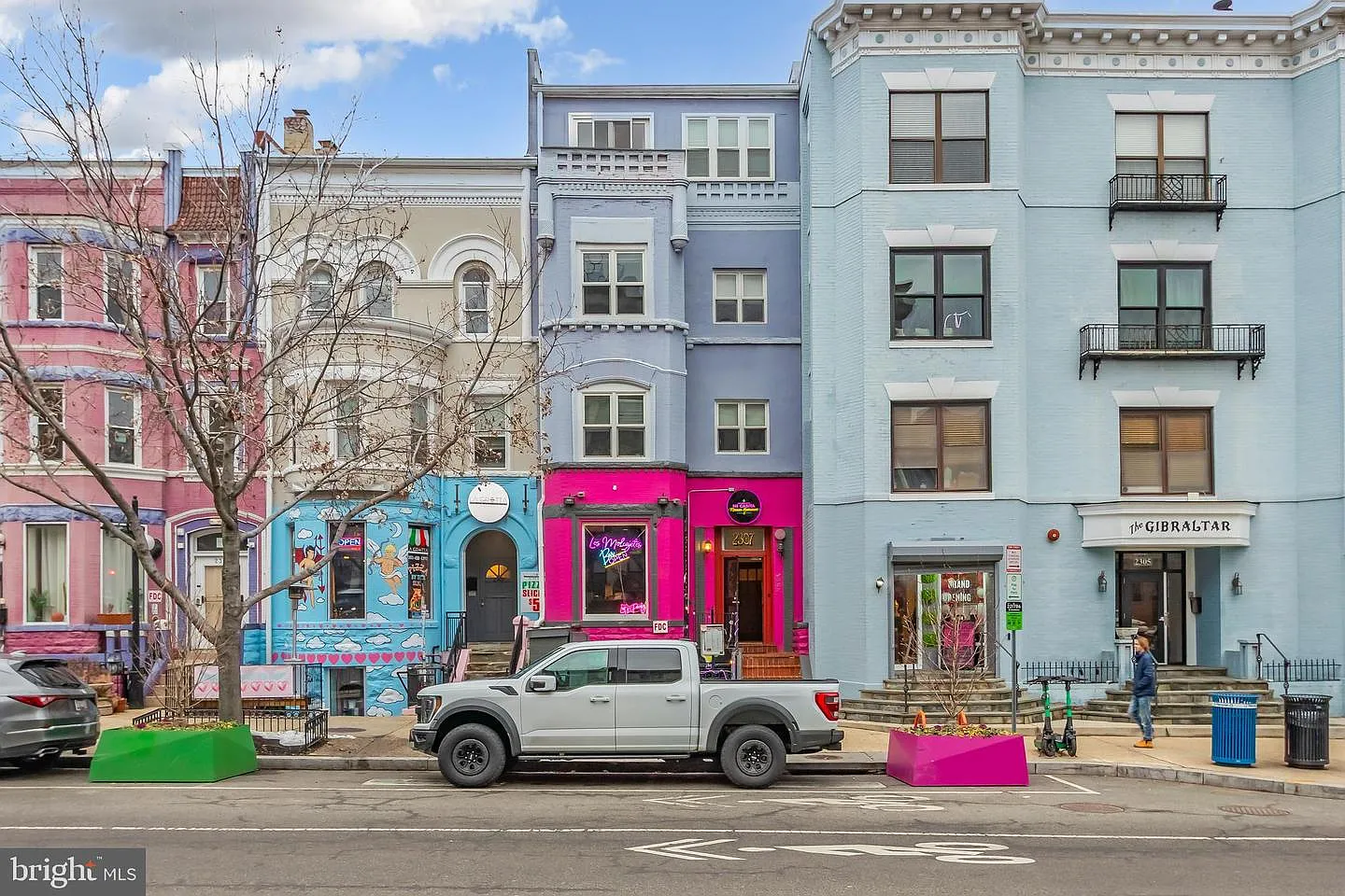 2307 18th St NW photo 1