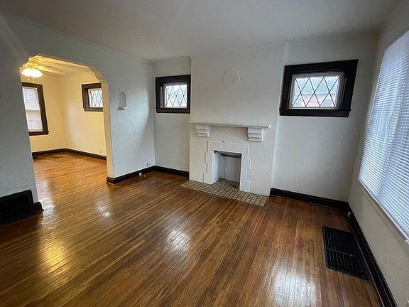 2nd image of 3076 Neil Ave #3076