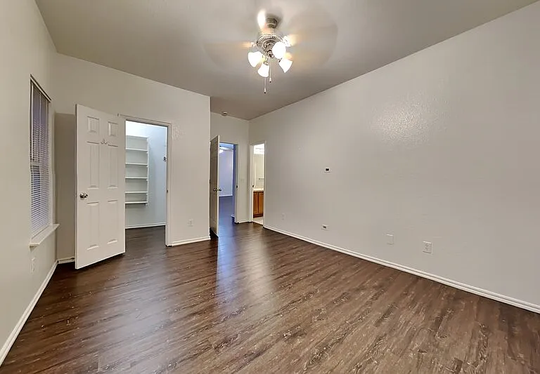 7008 Eagles Lndg — Photo 10