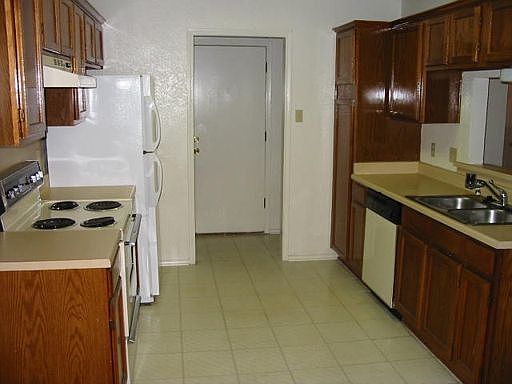 2nd image of 4525 Halyard Ct