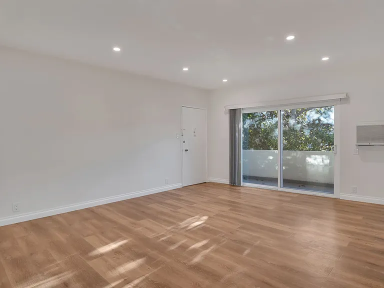 8588 Horner St — Photo 9