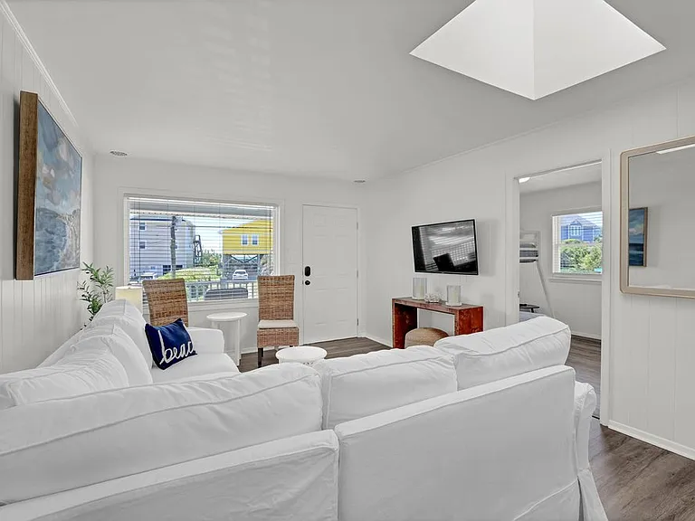 1027 S Shore Dr #A — Photo 4