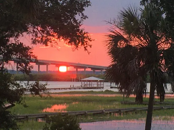 2007 Waterway Blvd, Isle Of Palms, SC 29451