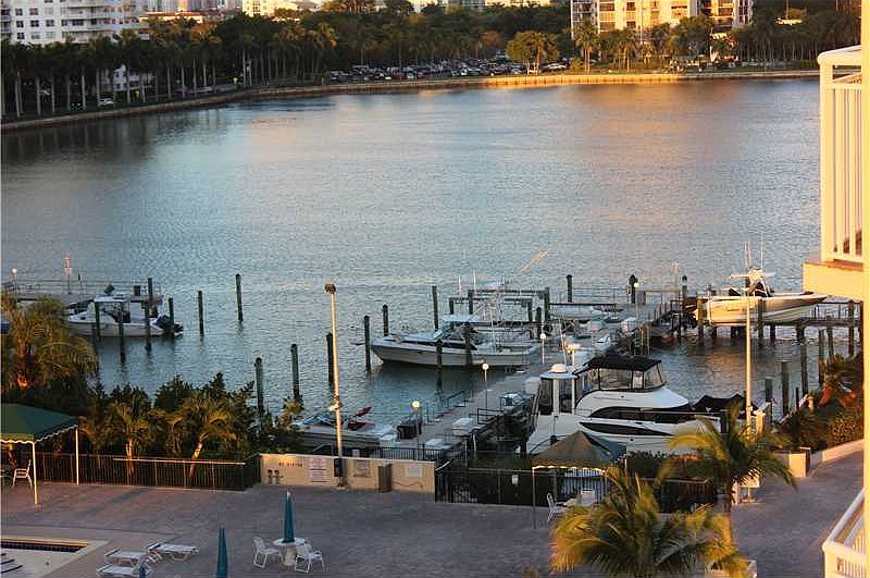 1st image of 18041 Biscayne Blvd APT 701-4