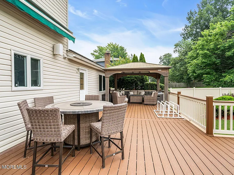 30 Scott Dr — Photo 30
