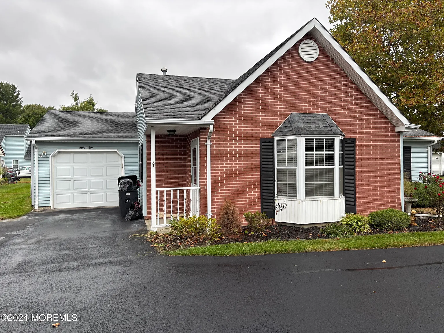 31 Farnworth Close photo 1