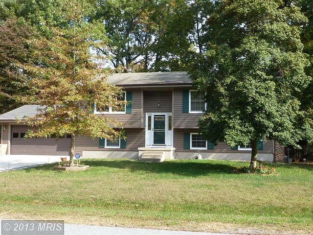 1st image of 21590 Columbia St