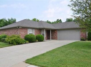 3700 Stanford Dr, Evansville, IN 47711