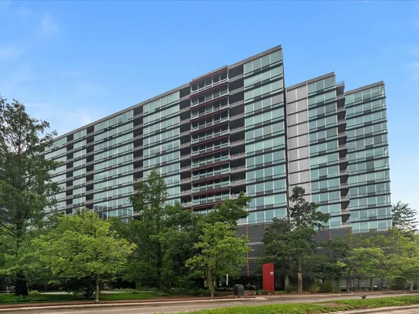 800 Elgin Rd APT 1021, Evanston, IL 60201