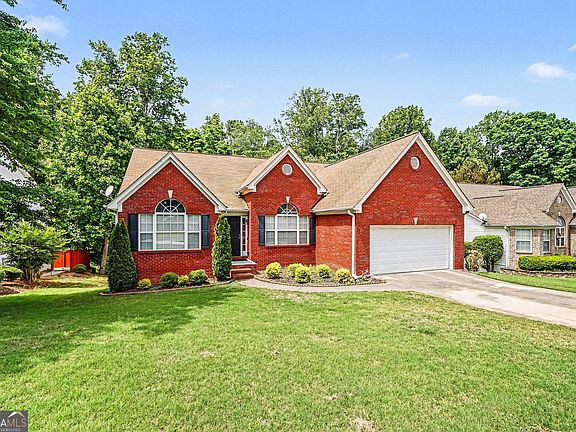 3rd image of 2075 Heatherton Rd