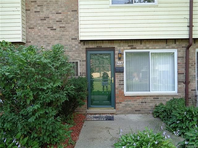 1st image of 868 N Main St #1