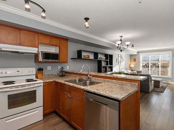 5th image of 45645 Knight Rd #314