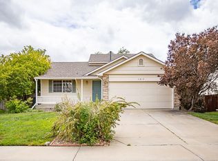 1215 Cedarwood Dr, Longmont, CO 80504