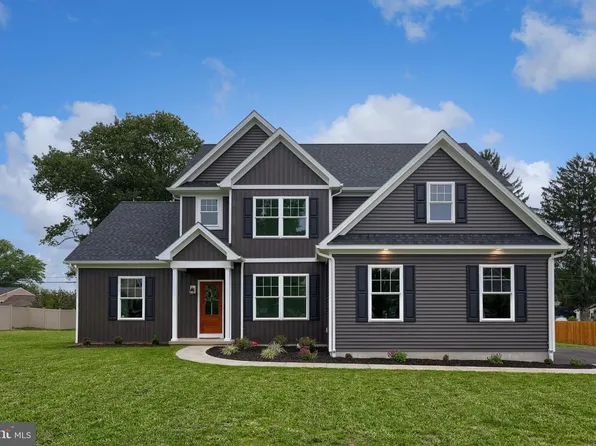 516 Woodcrest Ave, Lititz, PA 17543