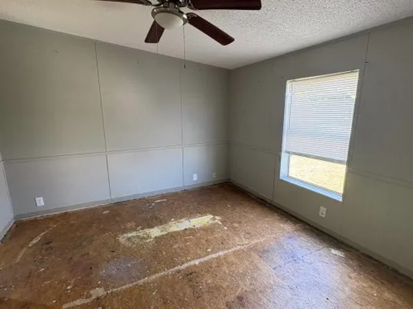 120 Blair Dr, Cairo, GA 39828