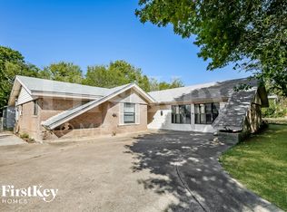 4004 Willow Bend Rd, Benbrook, TX 76116